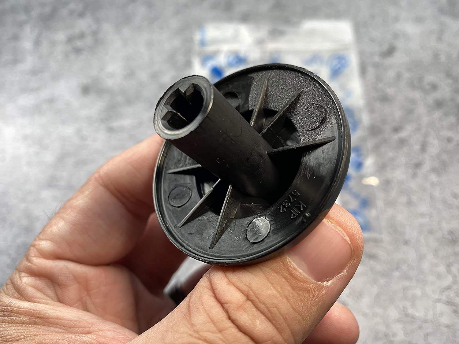 SD74002419 74002419-7731p052-60-gas-range-thermostat-knob view 41